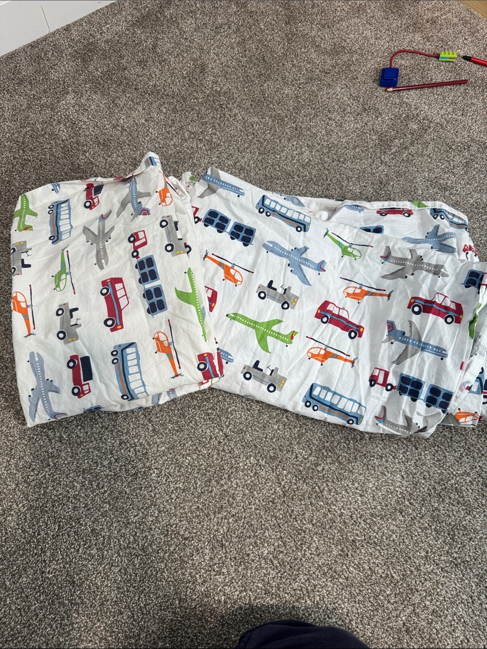 Pottery barn kids 2 standard pillow cases and flat full size sheet